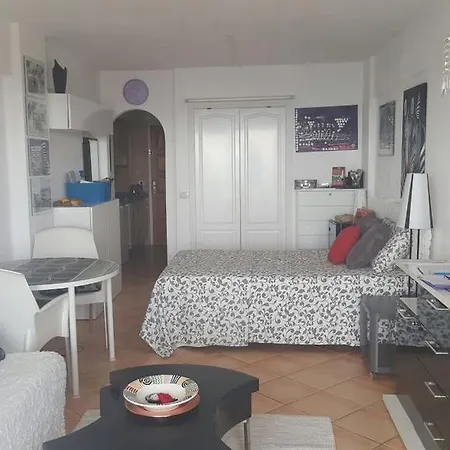Villamar 857 公寓 阿德耶